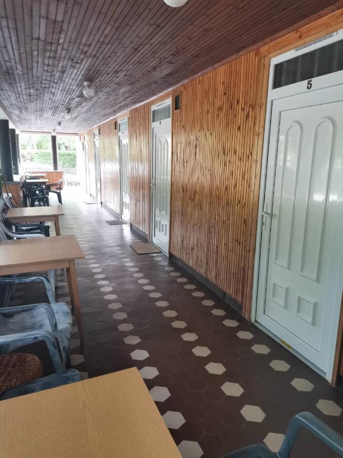 Appartamento Platán üdülő Balatonlelle Esterno foto